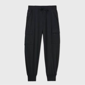 Mid Rise Cargo Jogger Pants XS (all in motion)